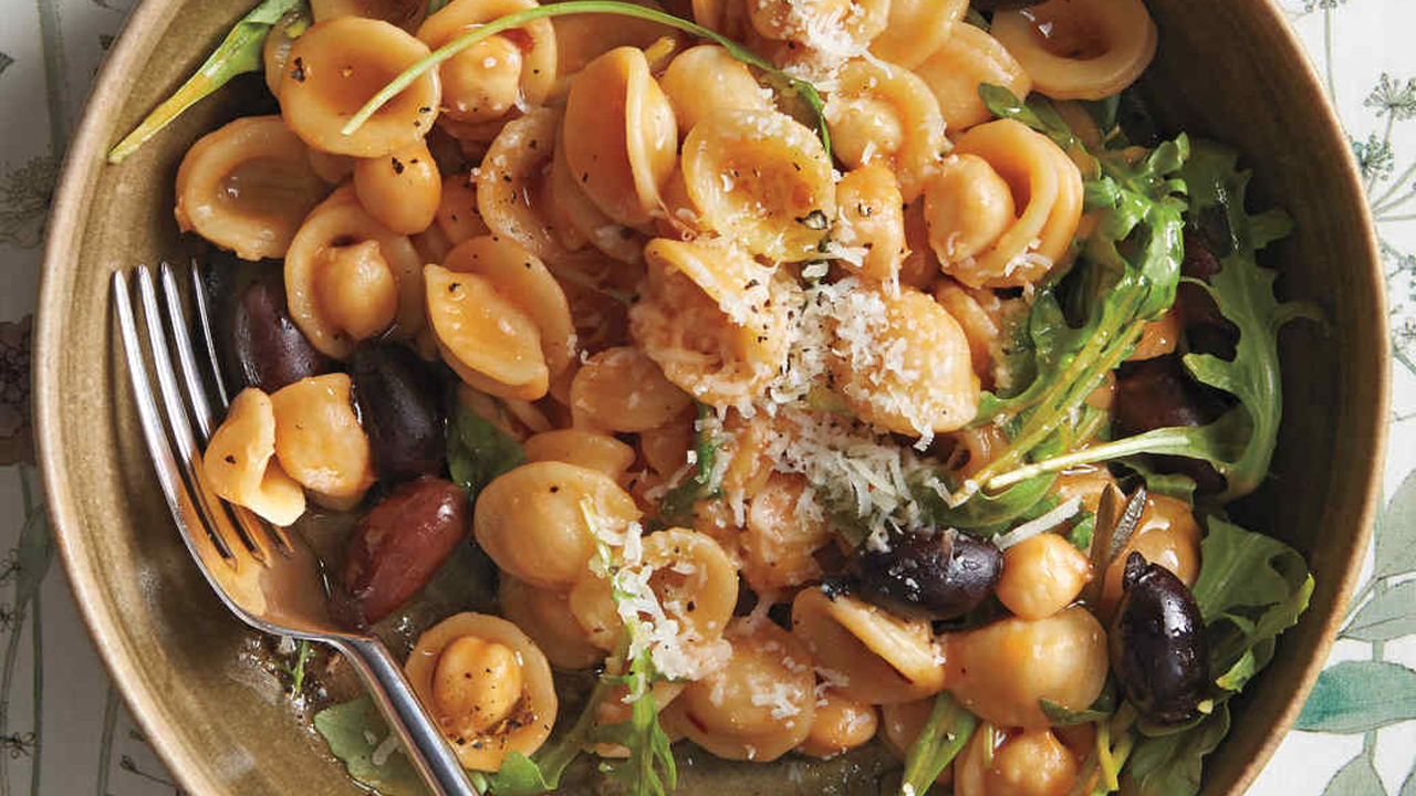 One-Pan Orecchiette with Chickpeas and Olives